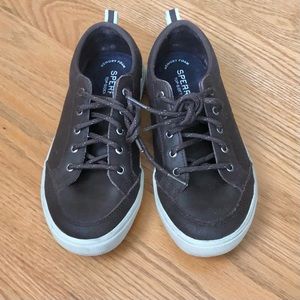 Sperry Sneaker Leather Deckfin Big Kids 4.5/Women’s 6-6.5